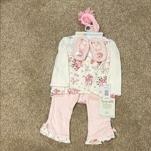 Floral Baby Outfit with Pink Shoes